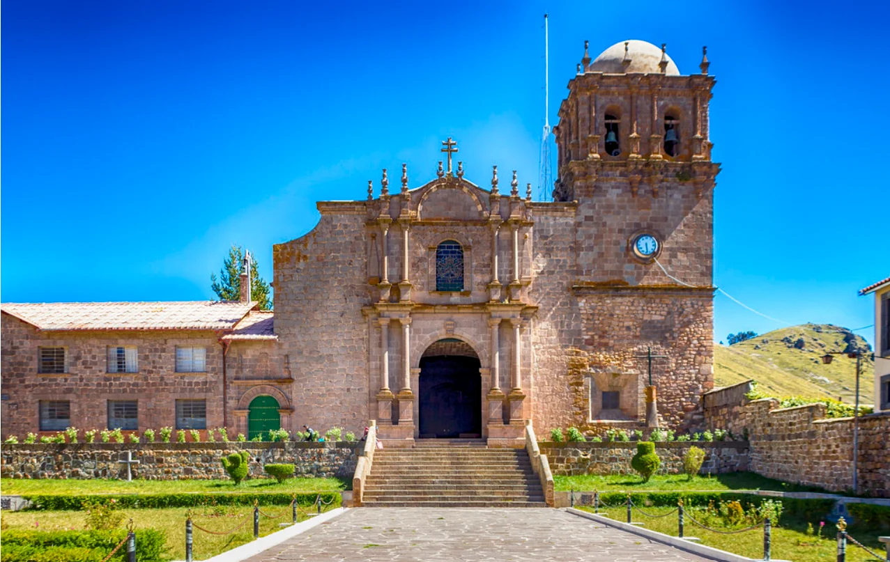 Juli, capital de la provincia de Chucuito
